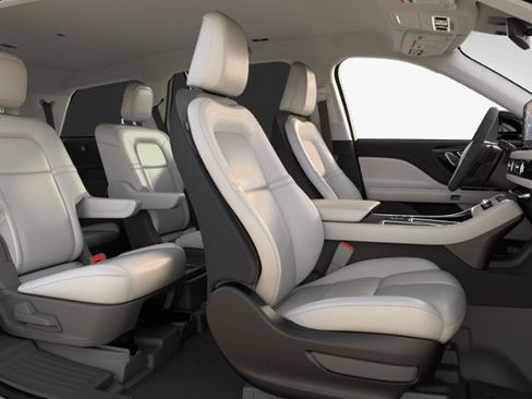 New 2026 Lincoln Aviator AWD image 28