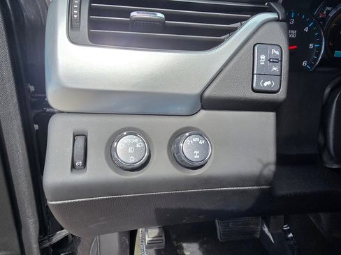 Used 2017 Chevrolet Tahoe LT image 19