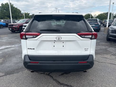 Used 2023 Toyota RAV4 XLE AWD/4WD image 5