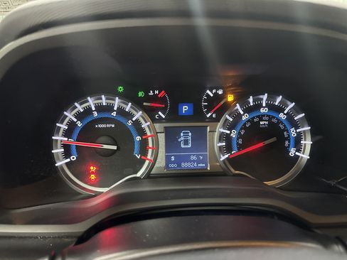 Used 2019 Toyota 4Runner SR5 Premium w/ Four Season Floor Mat Package AWD/4WD image 16
