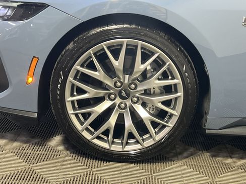 Used 2025 Ford Mustang GT Premium RWD image 13
