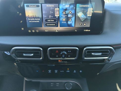 New 2026 Nissan Sentra SR w/ Floor Mat Package FWD image 25