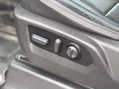 Used 2022 Chevrolet Silverado 1500 High Country w/ LPO, Dark Essentials Package image 7