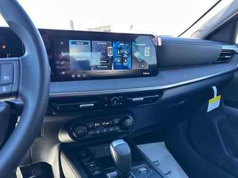 New 2026 Nissan Kicks SV w/ SV Premium Package FWD image 30