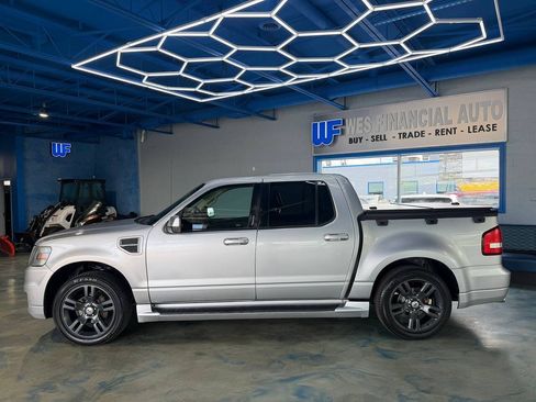 Used 2010 Ford Explorer Sport Trac Limited AWD/4WD image 5
