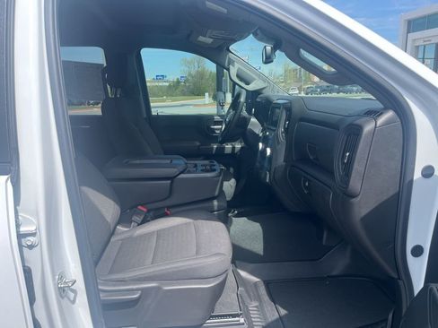 Used 2025 GMC Sierra 3500 Pro w/ 1SA Pro Safety Plus Package AWD/4WD image 19