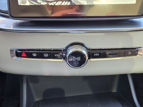 New 2026 Volvo XC90 B6 Ultra image 22