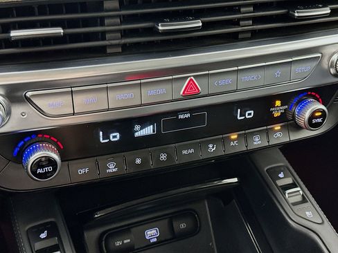 Used 2020 Kia Telluride SX w/ SX Prestige Package AWD/4WD image 17
