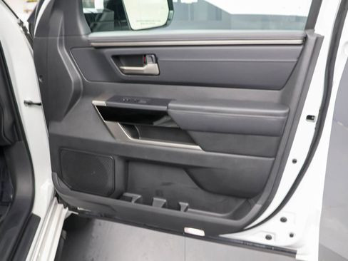 Used 2024 Toyota Tundra Limited w/ Power Package AWD/4WD image 39
