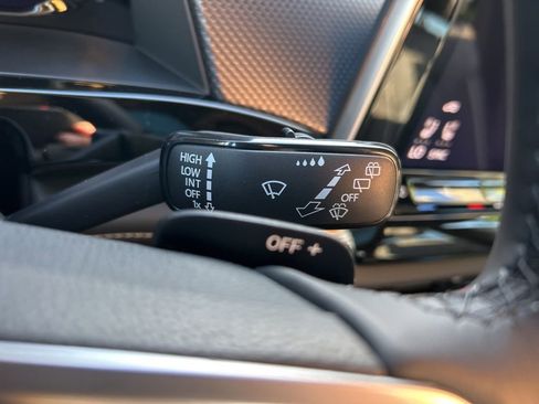 New 2026 Volkswagen Atlas Cross Sport SEL Premium R-Line image 30