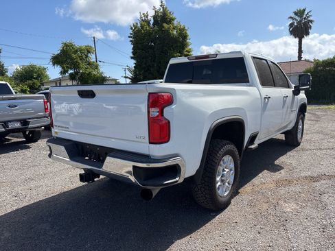Used 2020 Chevrolet Silverado 2500 LTZ w/ LTZ Convenience Package AWD/4WD image 4