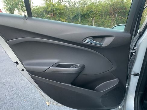 Used 2017 Chevrolet Cruze LS image 14