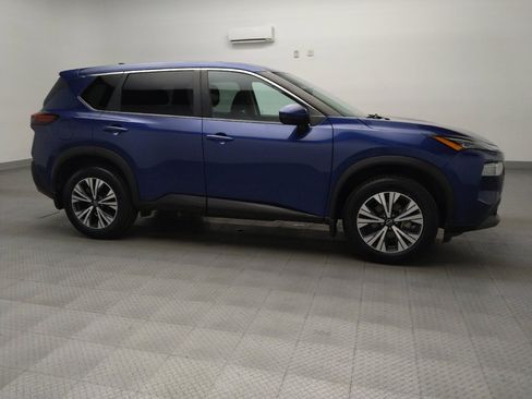 Used 2022 Nissan Rogue SV image 11