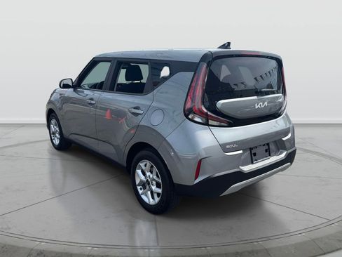 Used 2023 Kia Soul S FWD image 6