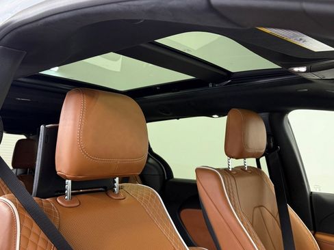 New 2026 Chrysler Pacifica Pinnacle w/ Trailer Tow Group image 16