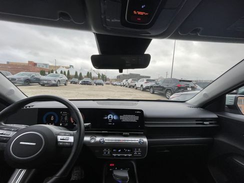 Used 2025 Hyundai Kona SEL image 33