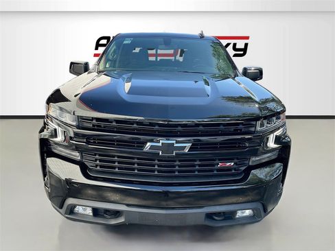 Used 2022 Chevrolet Silverado 1500 LT Trail Boss w/ Convenience Package II image 2