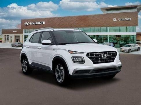 Used 2026 Hyundai Venue SEL FWD image 11