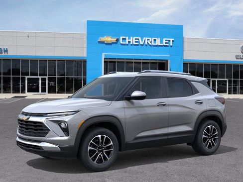 New 2026 Chevrolet TrailBlazer LT w/ Convenience Package FWD image 2