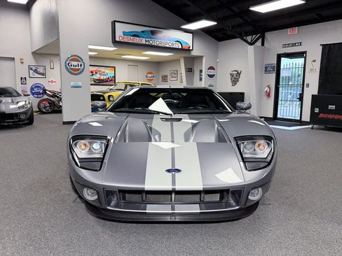 Used 2006 Ford GT RWD image 38