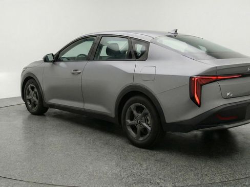 Used 2025 Kia K4 LXS image 6