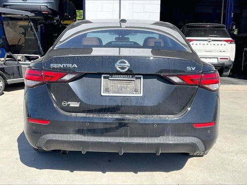 Used 2021 Nissan Sentra SV w/ SV Premium Package FWD image 6
