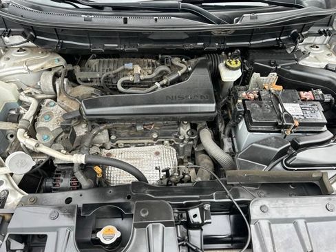 Used 2020 Nissan Rogue SV AWD/4WD image 21