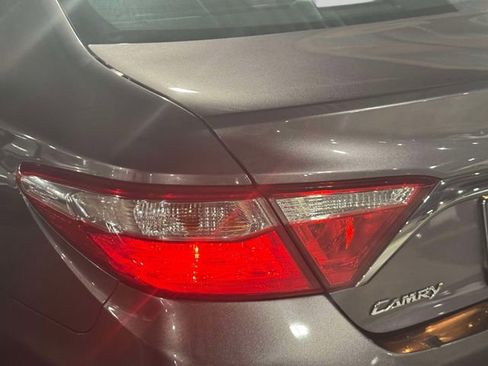 Used 2017 Toyota Camry XLE FWD image 15
