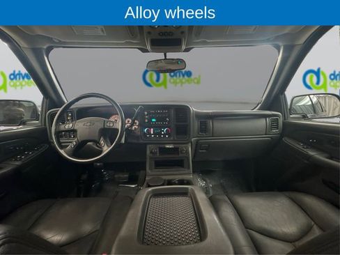 Used 2004 Chevrolet Avalanche Z71 w/ Sun And Sound Package image 28