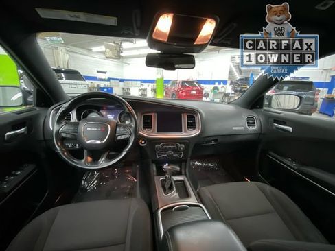 Used 2019 Dodge Charger SXT AWD/4WD image 27