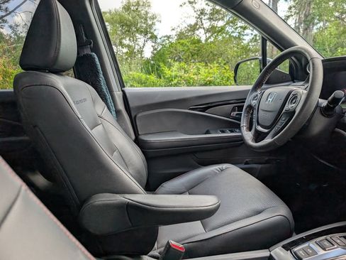 Used 2023 Honda Ridgeline Black Edition image 17