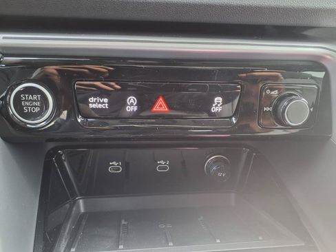 Used 2025 Audi Q5 Premium Plus AWD/4WD image 19