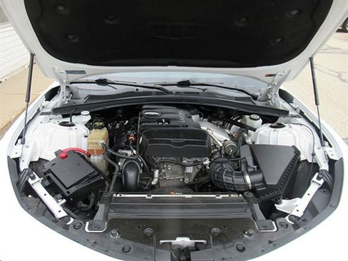 Used 2019 Chevrolet Camaro LT image 11