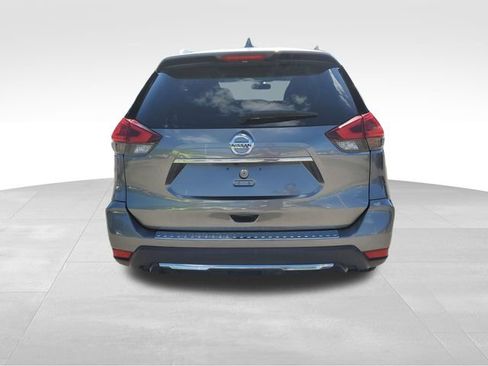 Used 2018 Nissan Rogue SV AWD/4WD image 5