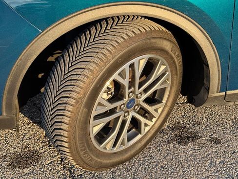 Used 2020 Ford Escape SEL image 32