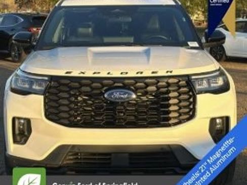Certified 2025 Ford Explorer ST-Line w/ ST-Line Street Pack image 6
