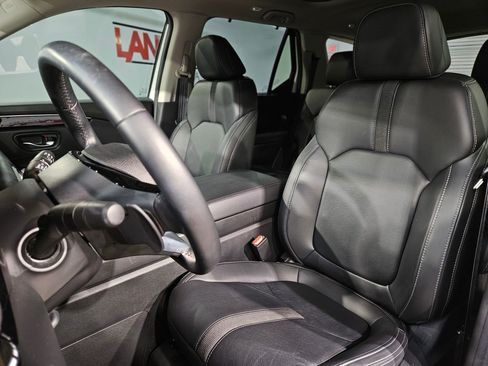 Used 2024 Honda Pilot Touring image 24