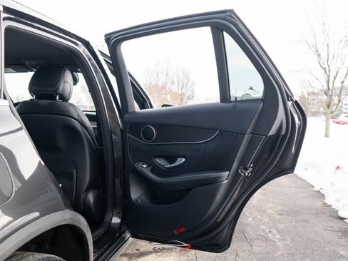 Used 2022 Mercedes-Benz GLC 300 4MATIC image 40