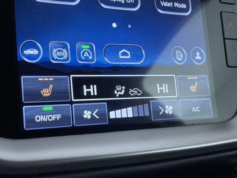 Used 2024 Subaru Outback Premium image 20