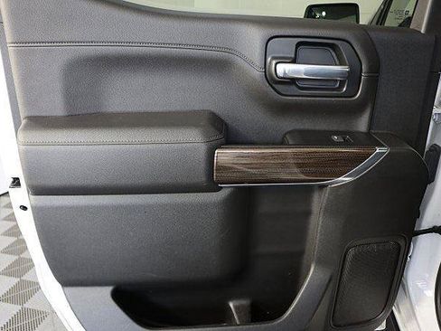 Used 2022 Chevrolet Silverado 1500 LT Trail Boss image 24