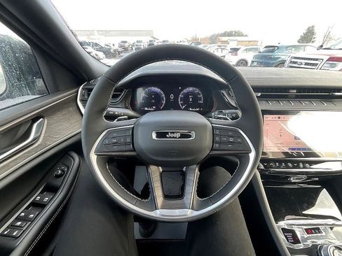 New 2026 Jeep Grand Cherokee Altitude AWD/4WD image 21