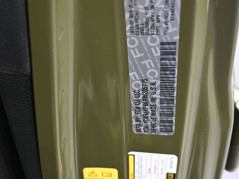 Used 2024 Jeep Wrangler Unlimited Sahara image 15