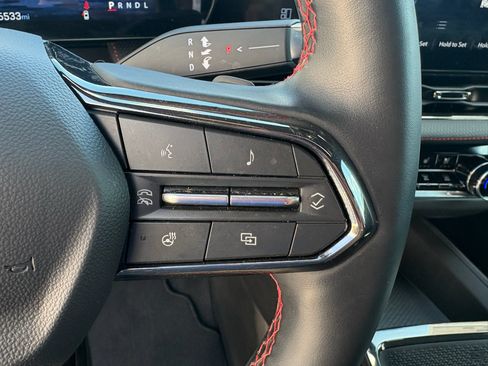 Used 2025 Chevrolet Equinox RS w/ Safety and Technology Package FWD image 16