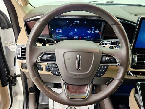 Used 2023 Lincoln Navigator 4WD image 12