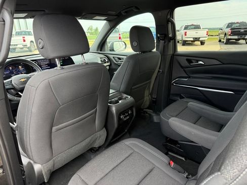 Used 2025 Chevrolet Traverse LT AWD/4WD image 27