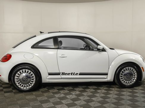 Used 2015 Volkswagen Beetle 1.8T FWD image 11