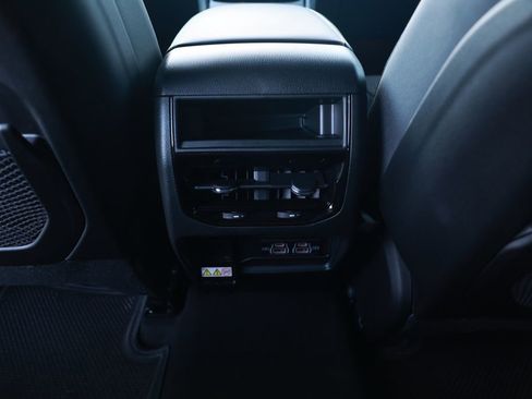 New 2025 Jeep Grand Cherokee Altitude image 27