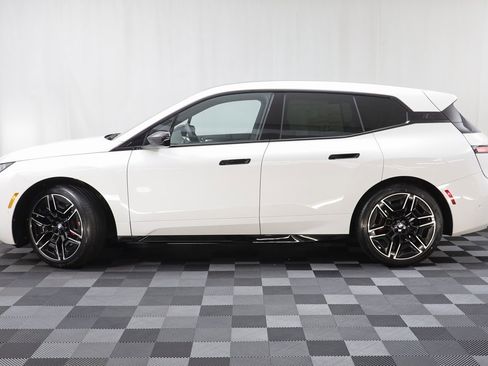 New 2026 BMW iX M70 image 4