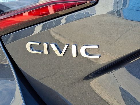 Used 2025 Honda Civic Sport image 29