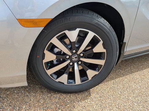 New 2026 Honda Odyssey EX-L image 9